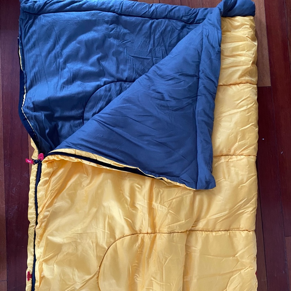 Vintage‎ Coleman yellow sleeping bag 33x70” PERFECT CONDITION